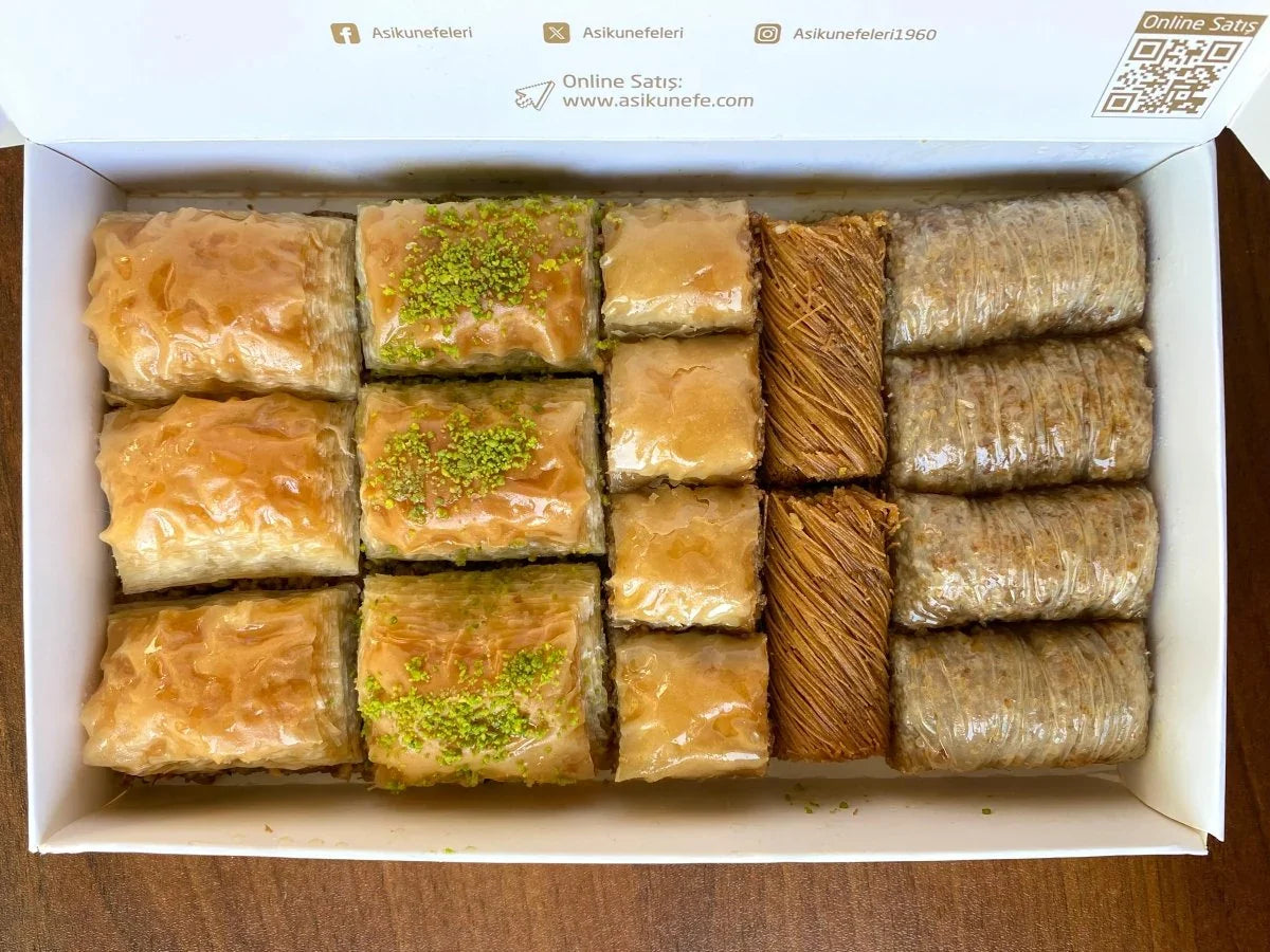 آسي | بقلاوة مشكلة بالفستق والجوز