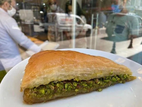 غازي بورما مصطفى | بقلاوة بقطع الجزر